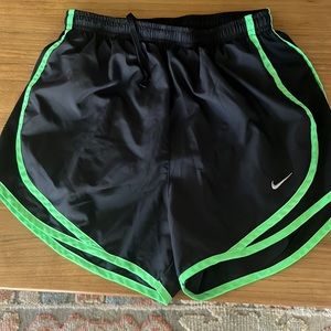 Nike women’s shorts xs